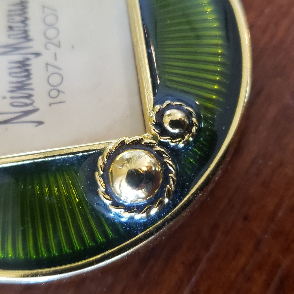 JAY STRONGWATER x NEIMAN MARCUS Collab Collectors Mini Frame Green Gold - Picture 2 of 10